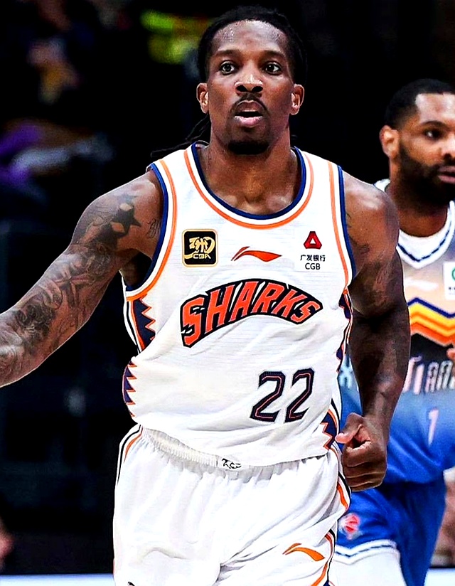 不伦瑞克老鹰客场大胜，稳步迈向胜利的简单介绍